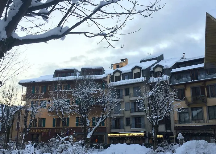 Duplex En Vieux Bois Hyper Centre 霞慕尼